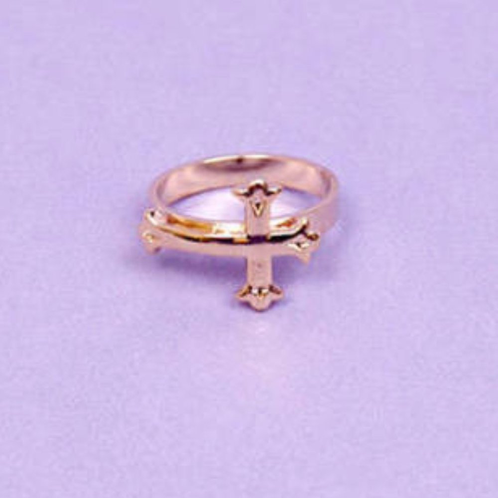 TOBI Victorian Gold Cross Ring